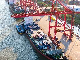China Goods Trade Total Import And Export Value Increased