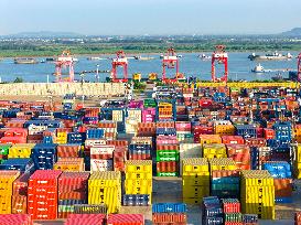 China Goods Trade Total Import And Export Value Increased