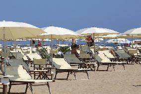 Illustration - Tirrenia Beach Resorts - Rimini