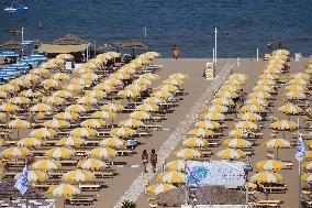 Illustration - Tirrenia Beach Resorts - Rimini