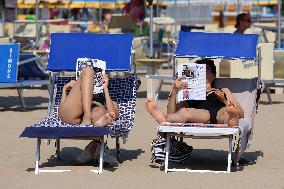 Illustration - Tirrenia Beach Resorts - Rimini