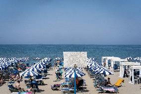 Illustration - Tirrenia Beach Resorts - Rimini