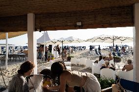 Illustration - Tirrenia Beach Resorts - Rimini