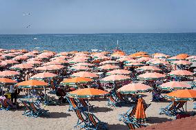 Illustration - Tirrenia Beach Resorts - Rimini