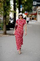 PFW - Viktor And Rolf Street Style