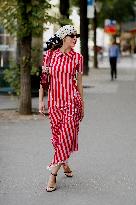 PFW - Viktor And Rolf Street Style
