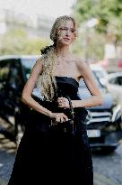 PFW - Viktor And Rolf Street Style