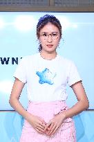 Taiwanese Female Singer 9m88