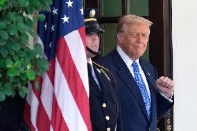 Donald Trump greets Armenian and Azerbaijan leaders - Washington