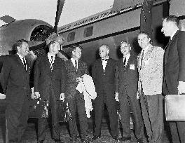 Astronauts Meet von Braun