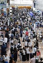 Summer holiday congestion in Japan