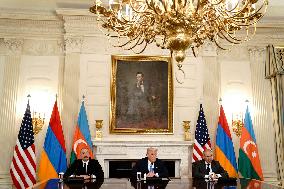 Donald Trump Meets Armenian And Azerbaijan Leaders - Washington