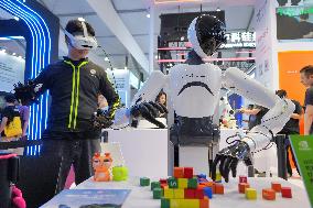 2025 World Robot Conference Held in Beijing