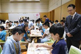 Children attend shogi event in Beijing
