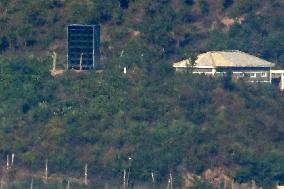 North Korea removing loudspeakers from border area