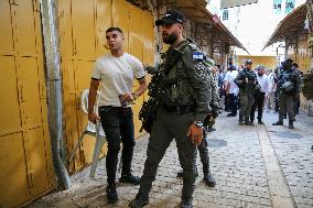 Israeli Settlers in Hebron Old City - West Bank