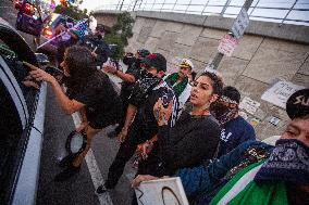 Tensions Rise at Anti ICE Protest - LA