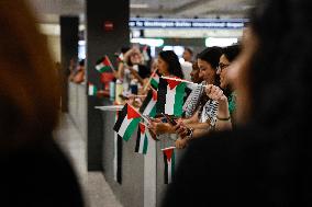 Wounded Gaza Teens Arrive in US for Treatment - DC