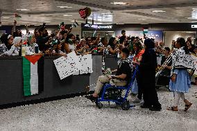 Wounded Gaza Teens Arrive in US for Treatment - DC