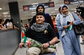 Wounded Gaza Teens Arrive in US for Treatment - DC