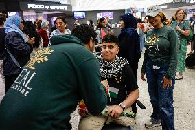 Wounded Gaza Teens Arrive in US for Treatment - DC