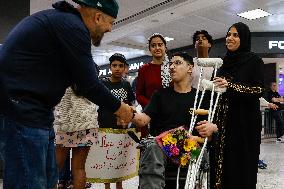 Wounded Gaza Teens Arrive in US for Treatment - DC