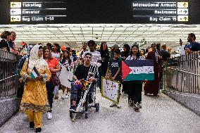 Wounded Gaza Teens Arrive in US for Treatment - DC