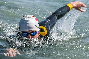 Noam Yaron Attempts to Swim the 180 Km from Calvi to Monaco