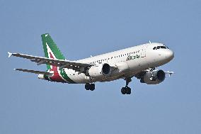 Fiumicino, Italy, Aircraft to Fiumicino Airport