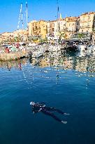 Noam Yaron at The Start of His 180 Km Swim from Calvi to Monaco