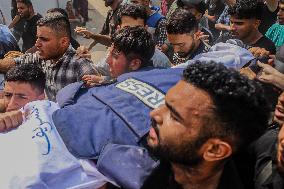 Al Jazeera Correspondents Killed By Israeli Attack - Gaza