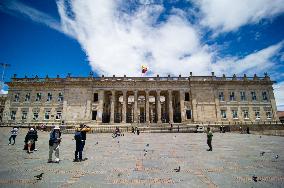 Colombian Senator Miguel Uribe Turbay Dies at 39 after Assasination Attempt