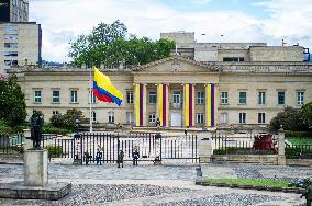 Colombian Senator Miguel Uribe Turbay Dies at 39 after Assasination Attempt