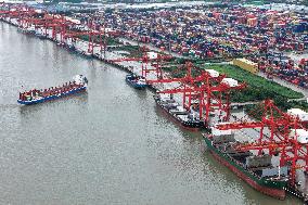 US China Trade Suspends Tariffs