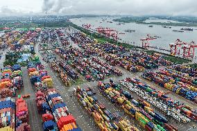 US China Trade Suspends Tariffs