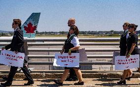 Air Canada Flight Attendants Hold Silent Protest at Vancouver Airport - Canada
