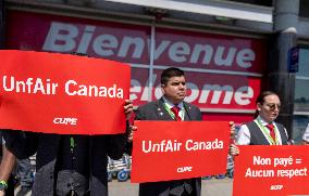 Air Canada Flight Attendants Hold Silent Protest at Vancouver Airport - Canada