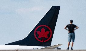 Air Canada Flight Attendants Hold Silent Protest at Vancouver Airport - Canada