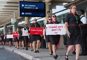 Air Canada Flight Attendants Hold Silent Protest at Vancouver Airport - Canada