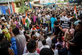 Protesters Clash with Police - India