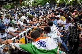 Protesters Clash with Police - India