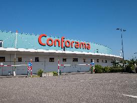 Illustration - Store and Shopping Center - Coignières