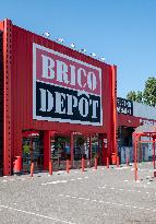 Illustration - Store and Shopping Center - Coignières