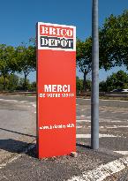 Illustration - Store and Shopping Center - Coignières