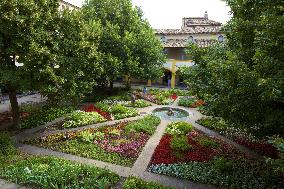 Arles
