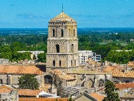Arles