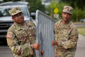 Member of the National Guard arrive - Washington