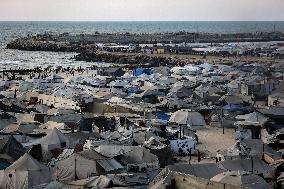 Gaza City Displacement Tents Erected for Evacuees - Gaza