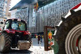 Farmers Mobilize for Wildlife Control and Compensation - Spain