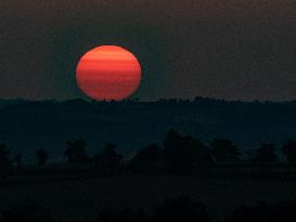 Illustration - Sun - France